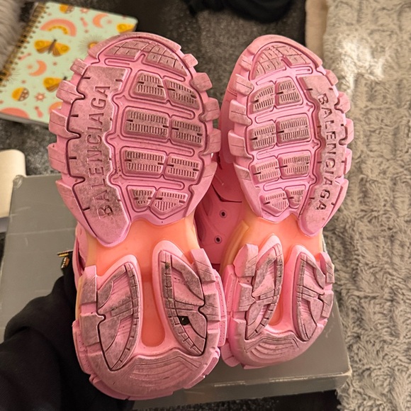 100% authentic Balenciaga Pink Women\'s Sneakers